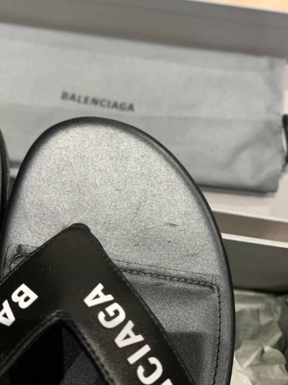 Balenciaga Black Logo Thong Sandals - Picture 3 of 8